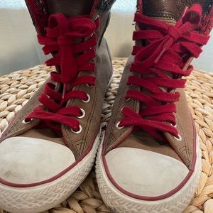 Converse high top in leather and suede